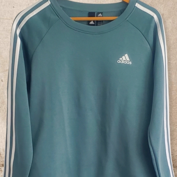☆Adidas☆ Women's Stylish Sweater - Picture 1 of 6